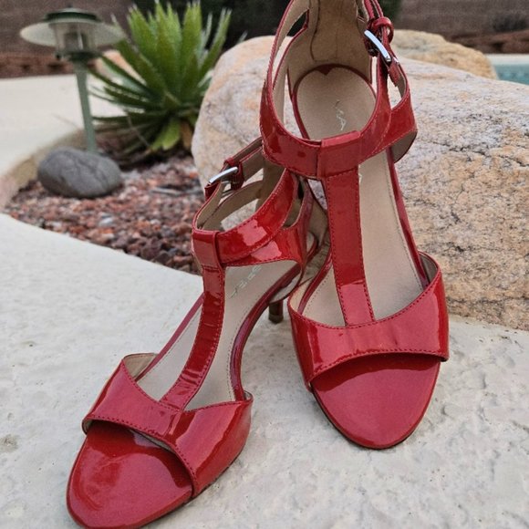 Via Spiga | Shoes | Via Spiga Patent Leather Red Kitten Heel Sandles
